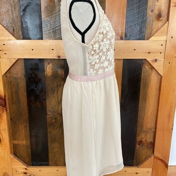 AEO crochet layered lace hi-lo sheer chiffon dress - Picture 7 of 9